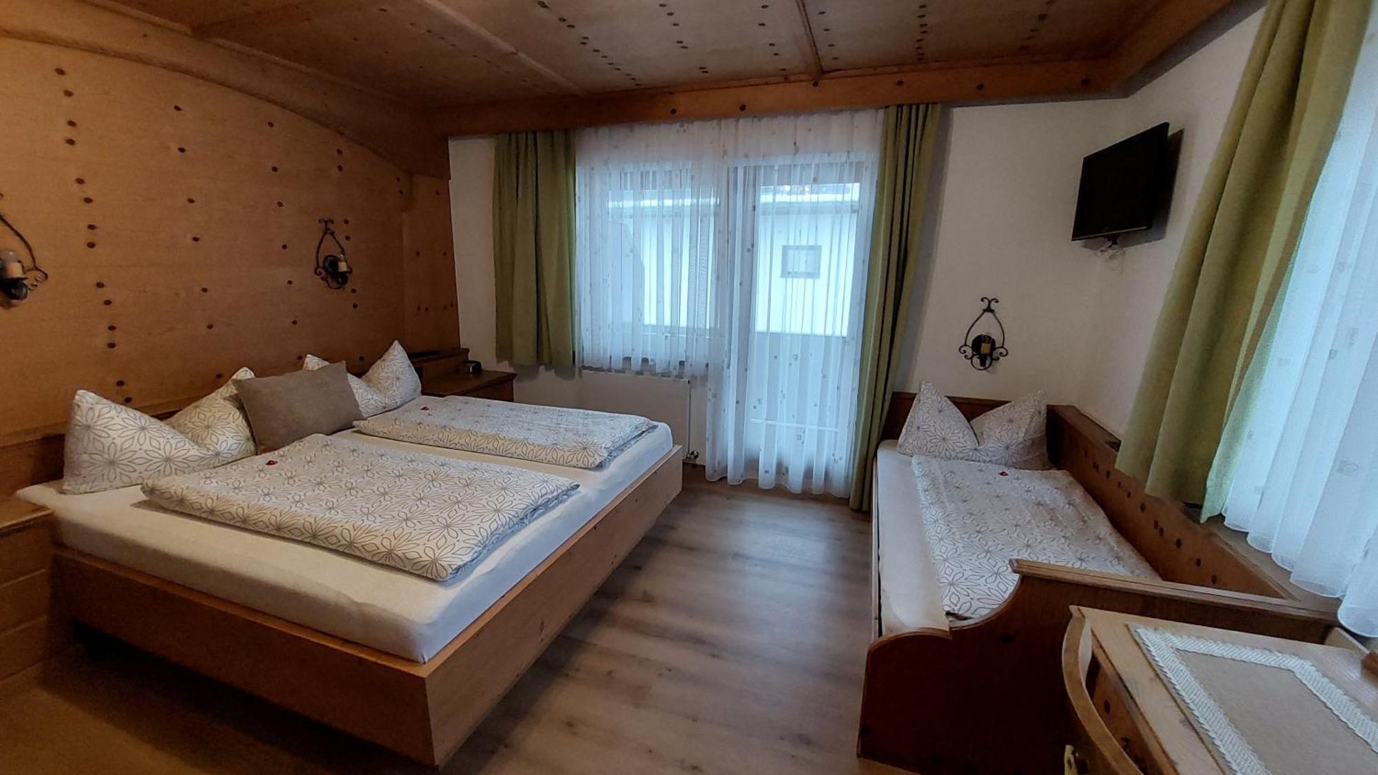 Gaestehaus Christoph Ried im Zillertal Bagian luar foto